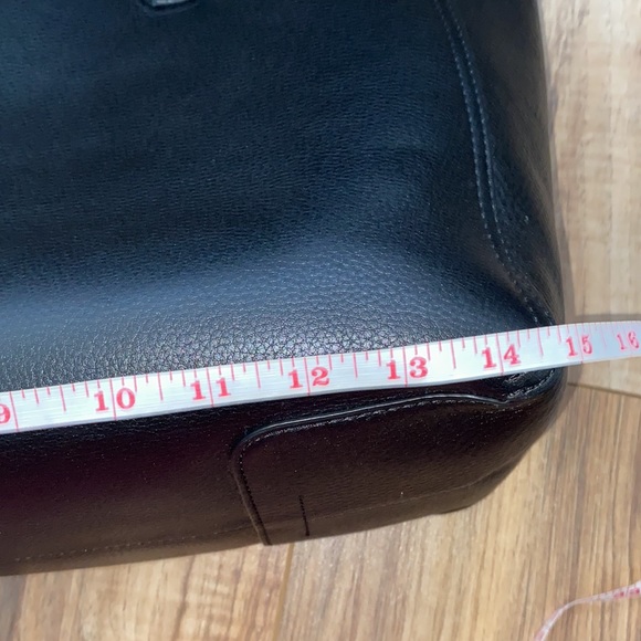 EUC, Tory Burch Shoulder Bag - Picture 9 of 9